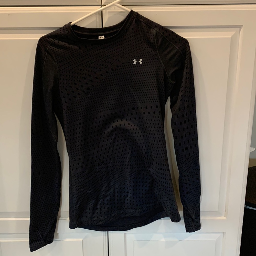 UA heavy weight warm long sleeve shirt